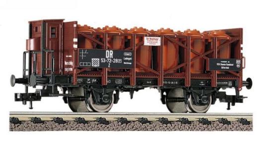 Acid carrying car with brakeman?s cabin of the VEB Chemie Kombinat of Bitterfeld in service with the DR<br /><a href='images/pictures/Fleischmann/5721.jpg' target='_blank'>Full size image</a>